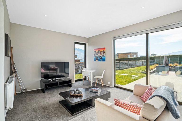 Photo of property in 25 Forest Heights, Wanaka, 9305