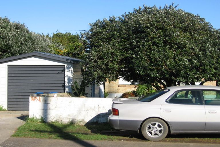 Photo of property in 48 Alma Crescent, Papakura, 2110