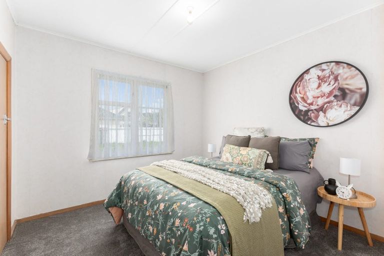 Photo of property in 21 Wellington Road, Wainuiomata, Lower Hutt, 5014