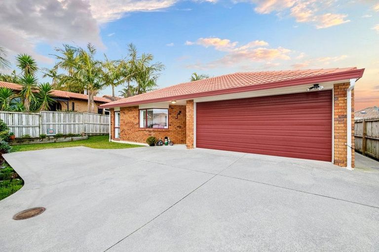Photo of property in 15 Jelicich Court, Henderson, Auckland, 0612