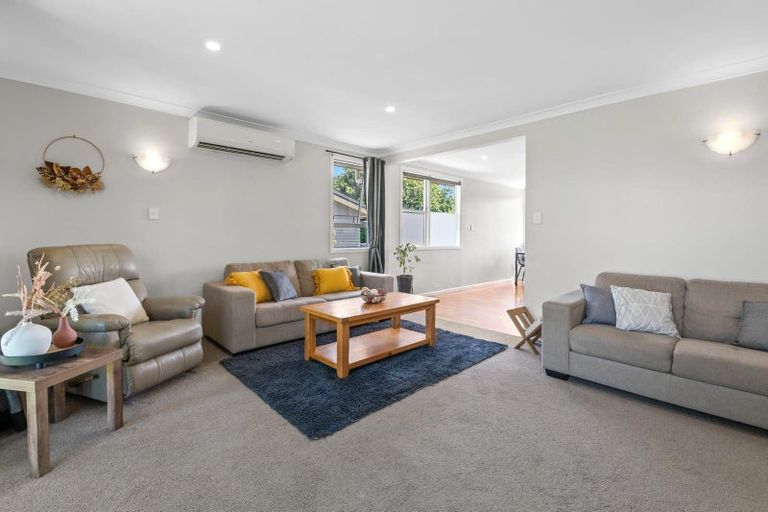 Photo of property in 49 Konene Street, Utuhina, Rotorua, 3015