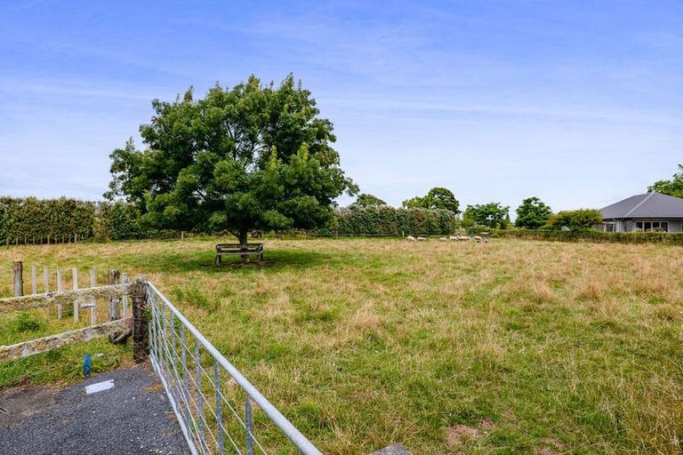 Photo of property in 25 Takiroa Street, Urenui, 4375