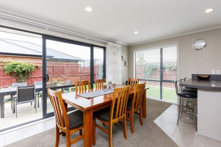 Photo of property in 4 Levi Place, Kelvin Grove, Palmerston North, 4414
