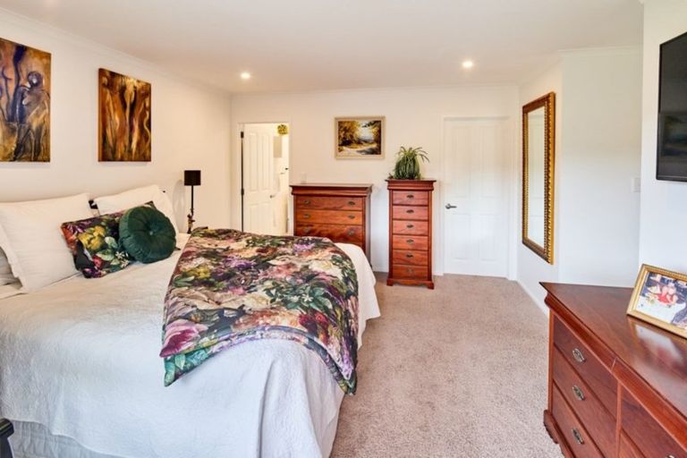 Photo of property in 2 Lila Gillies Lane, Riverstone Terraces, Upper Hutt, 5018