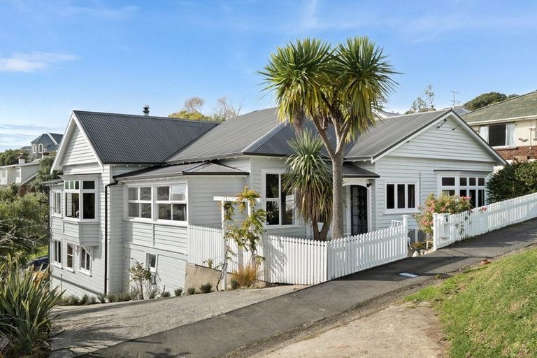 Photo of property in 6 Daly Street, Port Chalmers, 9023