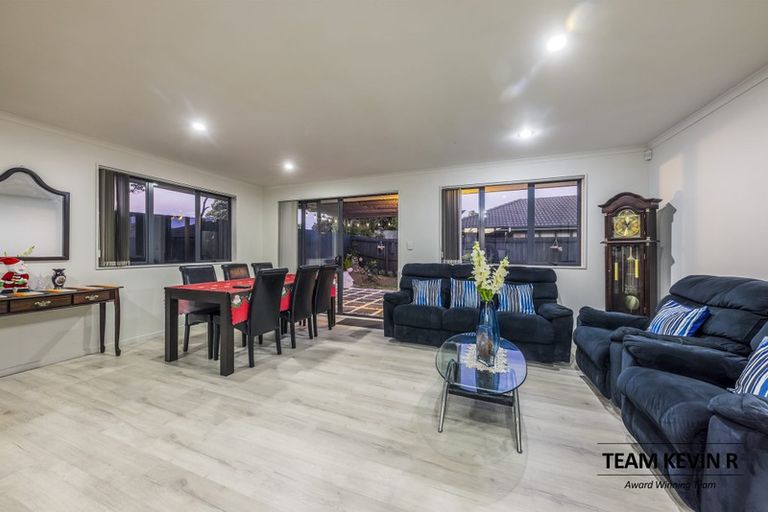 Photo of property in 11 Margarita Rise, Pukekohe, 2120