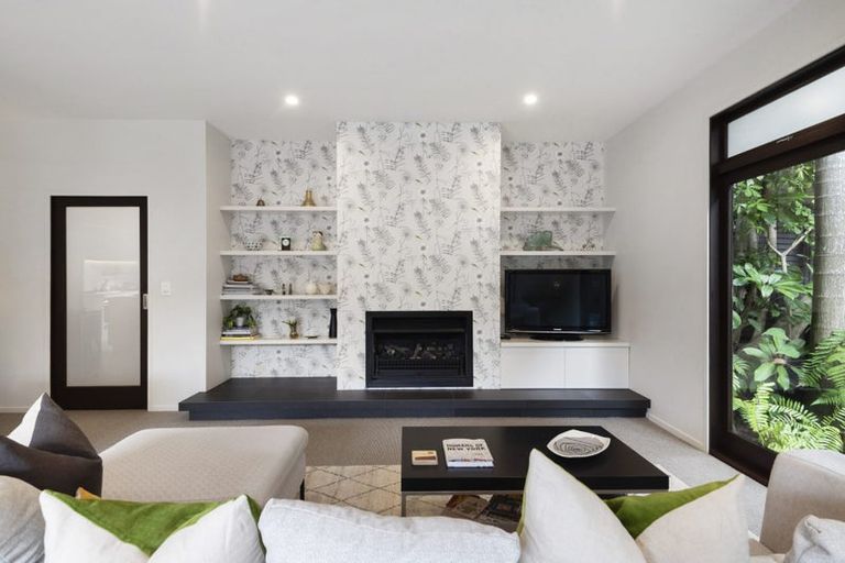 Photo of property in 23a Peter Terrace, Castor Bay, Auckland, 0620