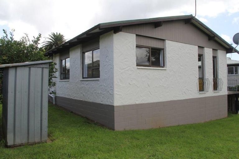 Photo of property in 116b Wellington Street, Pukekohe, 2120