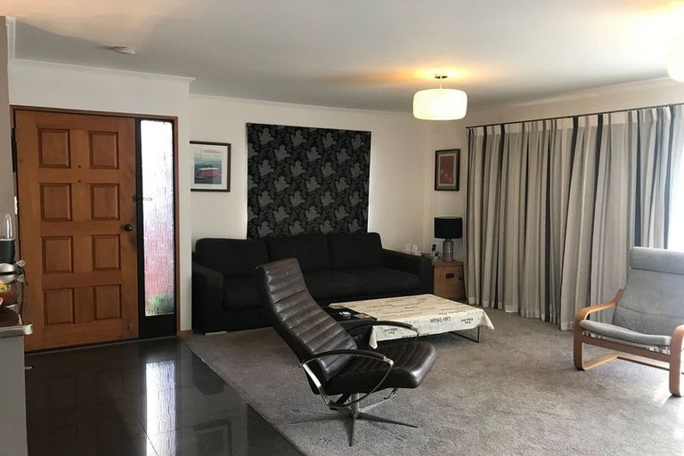 Photo of property in 54 Dignan Street, Point Chevalier, Auckland, 1022