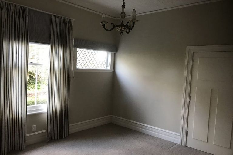 Photo of property in 26 Queen Street, Cambridge, 3434