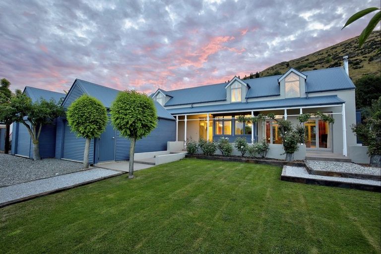 Photo of property in 7 Gretton Way, Lower Shotover, Queenstown, 9371