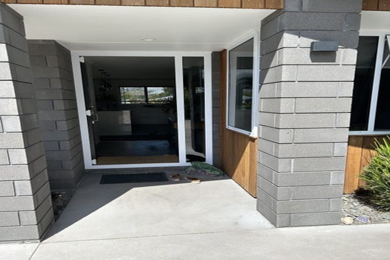 Photo of property in 55 Athenree Road, Athenree, Katikati, 3177