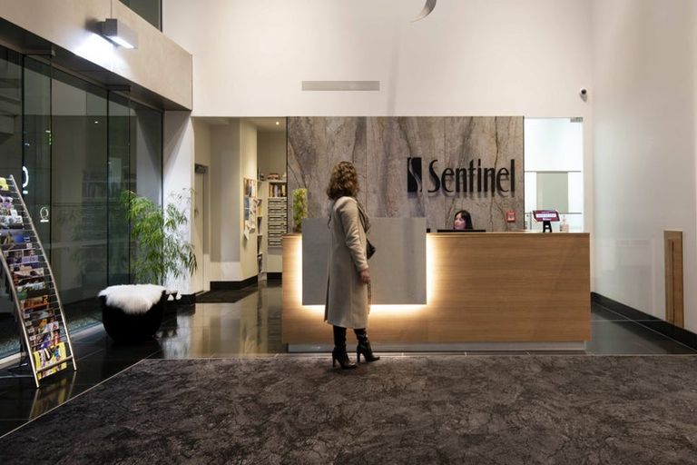 Photo of property in Sentinel Apartments, 2703/3 Northcroft Street, Takapuna, Auckland, 0622