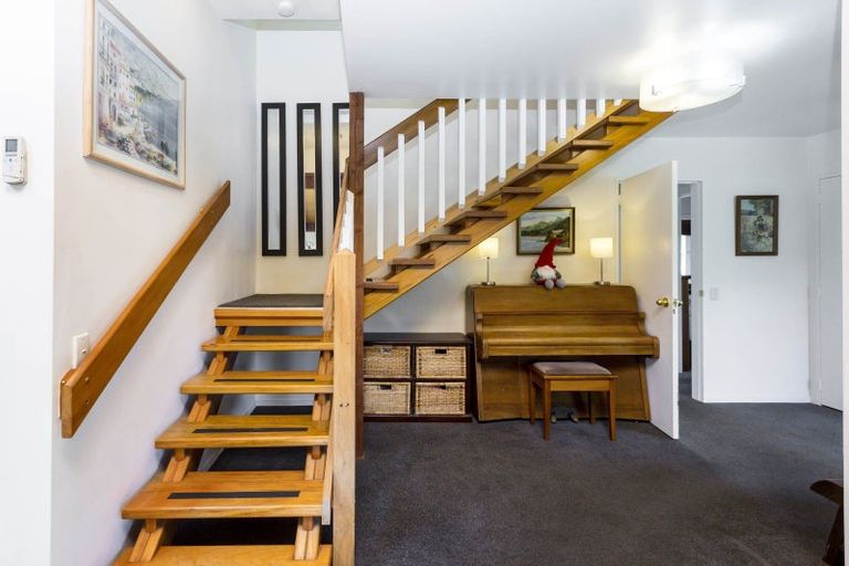 Photo of property in 11 Benzie Avenue, Wallaceville, Upper Hutt, 5018