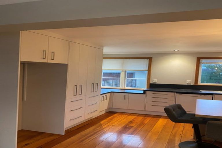 Photo of property in 20 Milton Street, Roslyn, Palmerston North, 4414