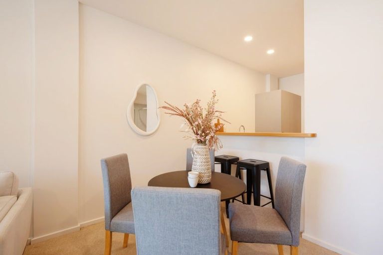 Photo of property in Stadium Garden Flats, 304/107 Thorndon Quay, Pipitea, Wellington, 6011