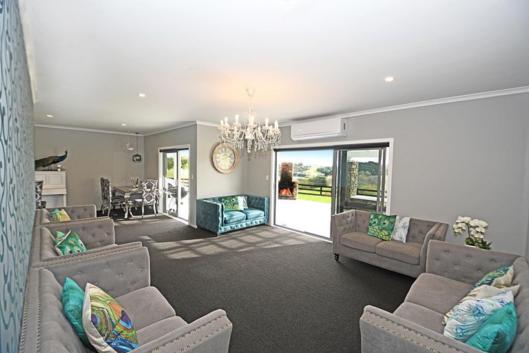 Photo of property in 9 Mountain Road, Kaiwaka, 0587