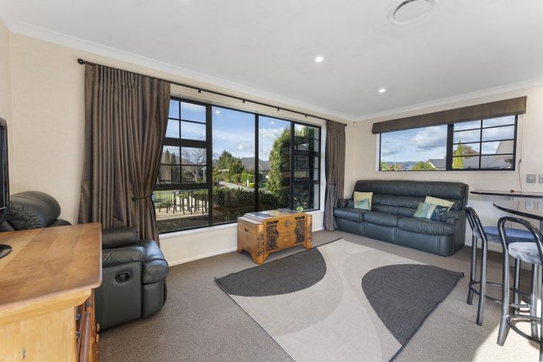 Photo of property in 10 Rodeo Drive, Kelvin Grove, Palmerston North, 4414