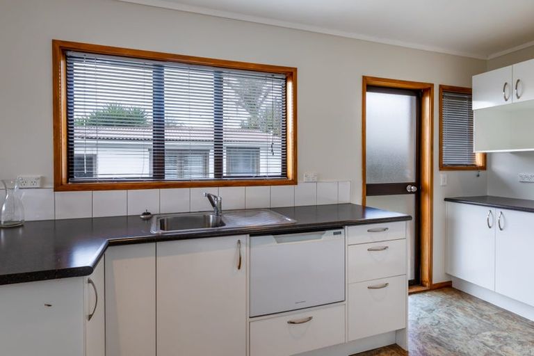 Photo of property in 53a Brandon Road, Glen Eden, Auckland, 0602