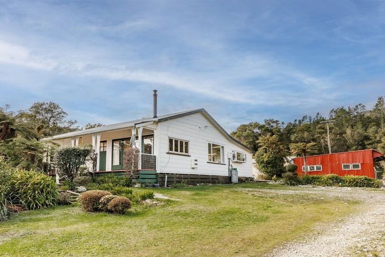 Photo of property in 195 Powerhouse Road, Fairdown, Westport, 7891