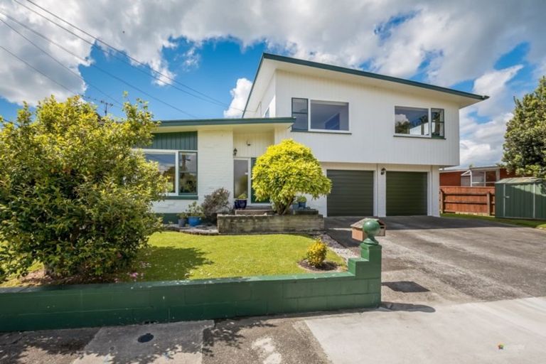 Photo of property in 12 Rosebank Avenue, Avalon, Lower Hutt, 5011