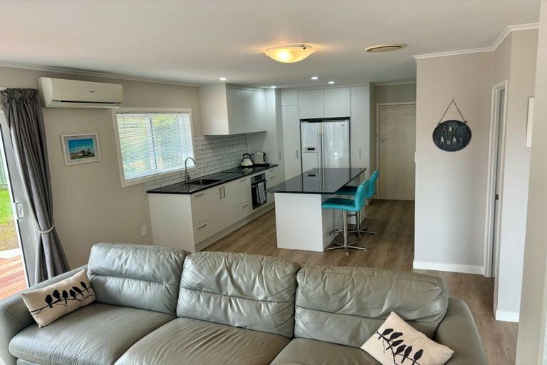 Photo of property in 3/14 Shakespeare Road, Milford, Auckland, 0620