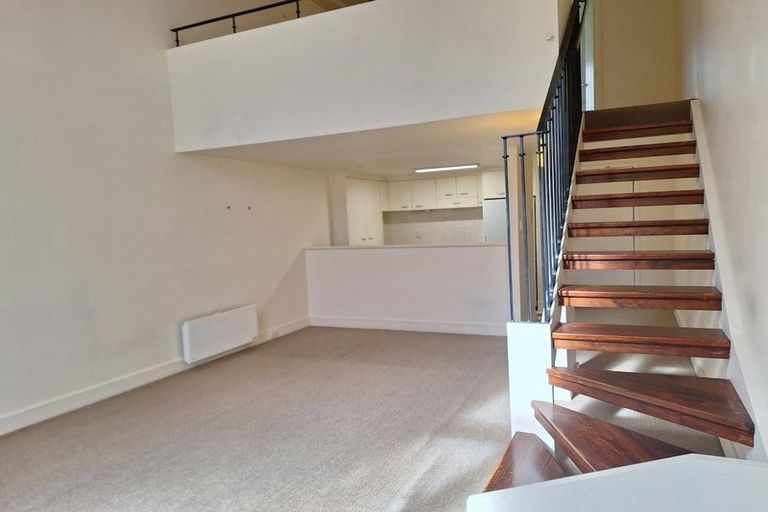 Photo of property in Dakota Buildings, 2d/5 Cheshire Street, Parnell, Auckland, 1052