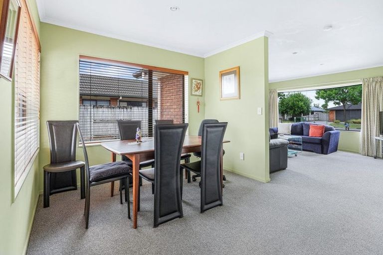 Photo of property in 43 Farringdon Avenue, Rototuna North, Hamilton, 3210