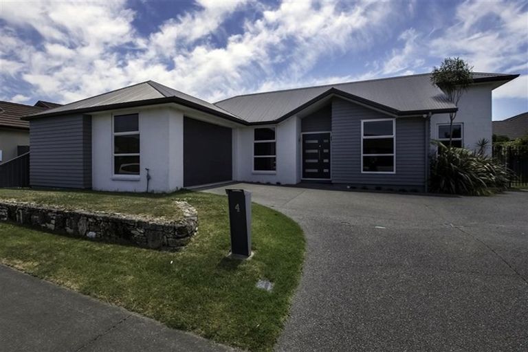 Photo of property in 4 Akaroa Road, Poraiti, Napier, 4112