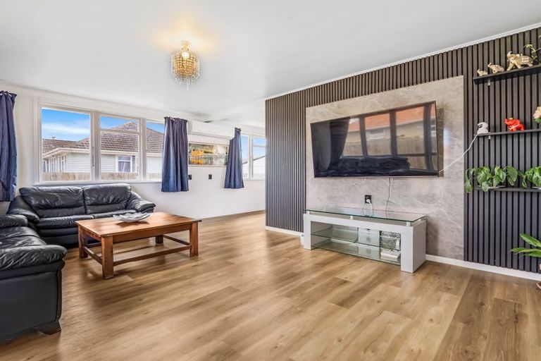 Photo of property in 15 Hockin Place, Fairfield, Hamilton, 3214