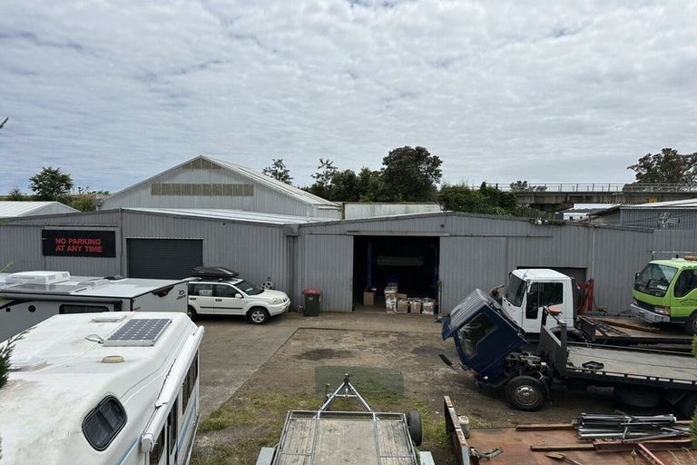 Photo of property in 2 Atiawa Street, Glen Avon, New Plymouth, 4312