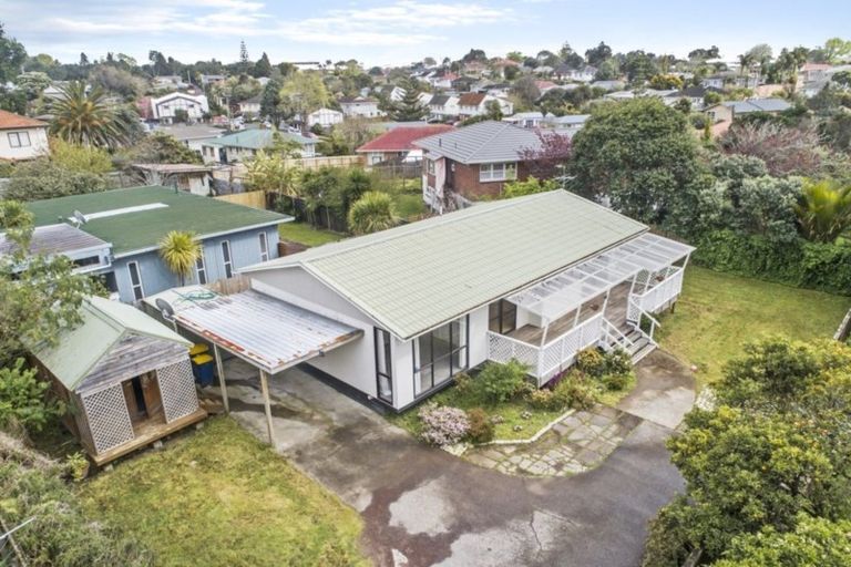 Photo of property in 1/3175 Great North Road, New Lynn, Auckland, 0600