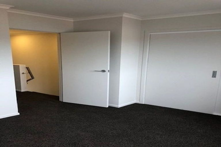 Photo of property in 5/9 Marlene Avenue, Te Atatu South, Auckland, 0610