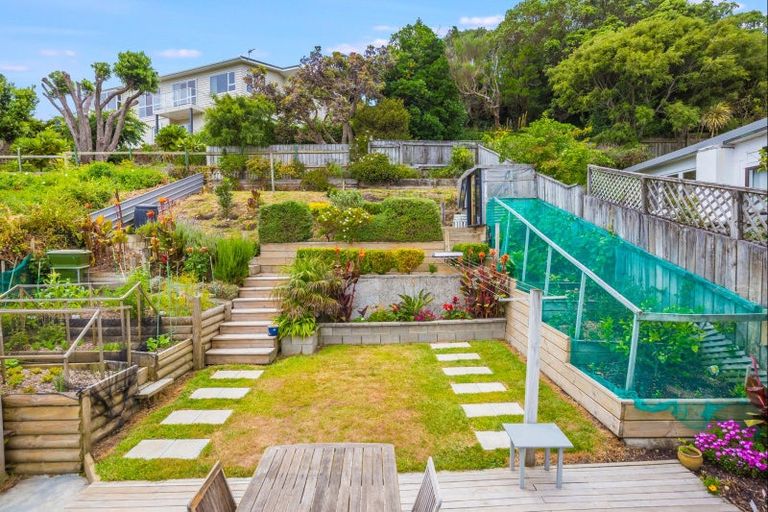 Photo of property in 86 Mana Esplanade, Paremata, Porirua, 5026