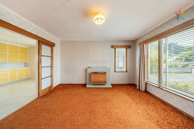 Photo of property in 4 Ashforth Street, Wainuiomata, Lower Hutt, 5014