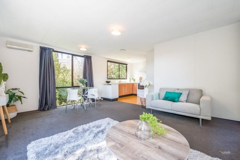 Photo of property in 1/169 Maungaraki Road, Korokoro, Lower Hutt, 5012