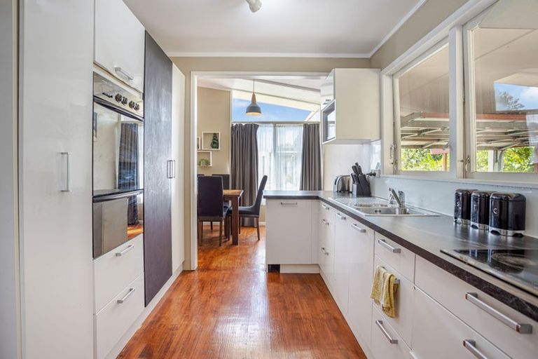 Photo of property in 77 Weldene Avenue, Glenfield, Auckland, 0629