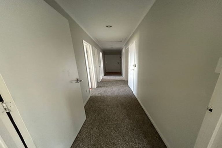 Photo of property in 1/59 Archibald Road, Kelston, Auckland, 0602