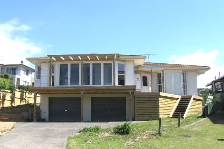Photo of property in 6 Eastcliffe Road, Castor Bay, Auckland, 0620