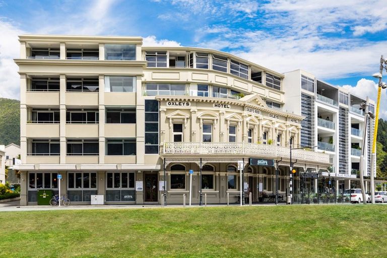 Photo of property in Oxleys Rock Apartments, 401/6 London Quay, Picton, 7220