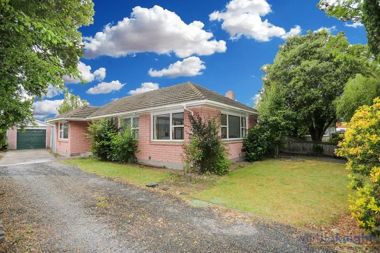 Photo of property in 120 Grimseys Road, Redwood, Christchurch, 8051