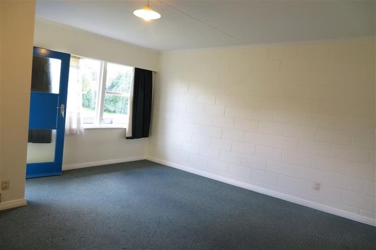 Photo of property in 1a Tocker Street, Taita, Lower Hutt, 5011