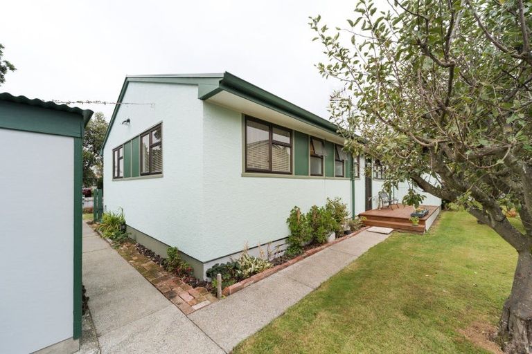 Photo of property in 64 Highbury Avenue, Highbury, Palmerston North, 4412