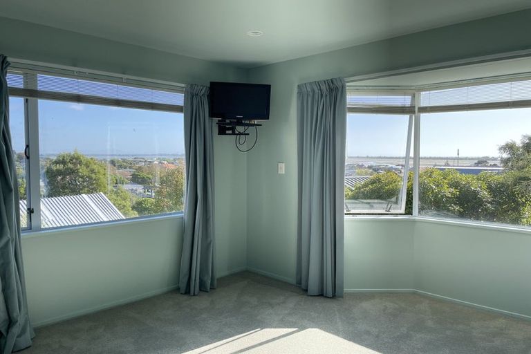 Photo of property in 8 Ball Lane, Redcliffs, Christchurch, 8081