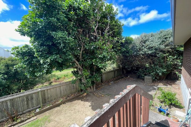 Photo of property in 1/11 Eulogy Place, Randwick Park, Auckland, 2105