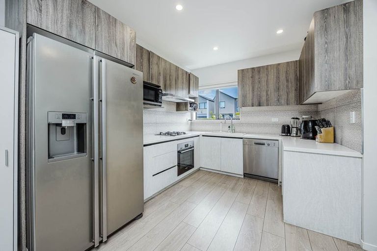 Photo of property in 42 Dignity Street, Papakura, 2110