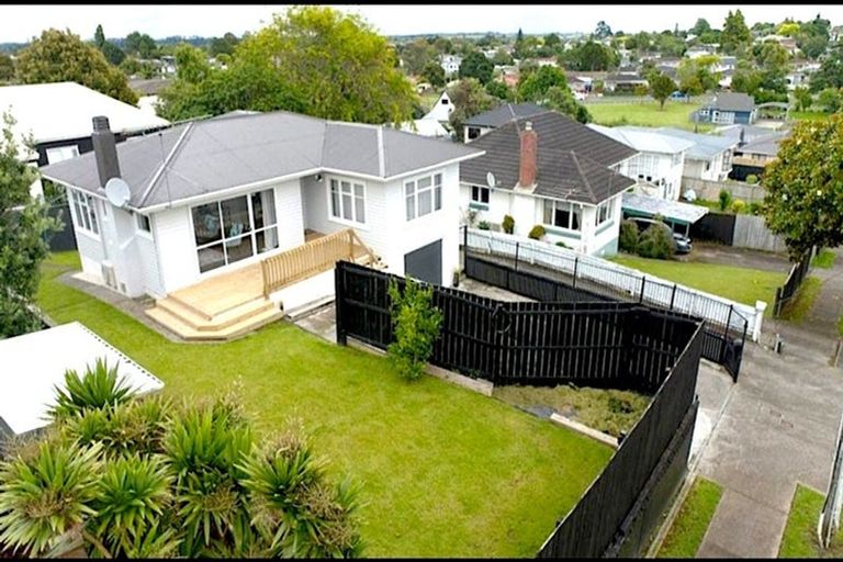 Photo of property in 1/15 Kohiwi Road, Manurewa, Auckland, 2102
