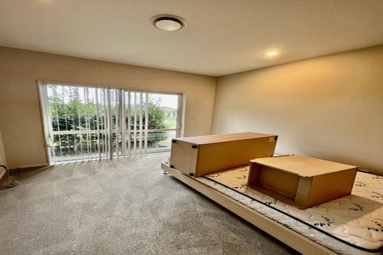 Photo of property in 12 Northbrook Close, Greenhithe, Auckland, 0632