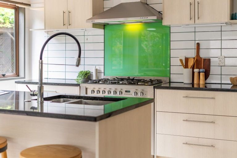 Photo of property in 6 The Track, Plimmerton, Porirua, 5026