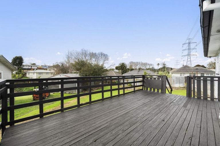 Photo of property in 7 Sutcliffe Place, Otara, Auckland, 2023